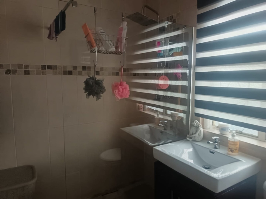 4 Bedroom Property for Sale in Carters Glen Northern Cape